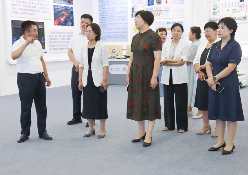 濰坊市婦聯黨組書記、主席王麗君一行到博陽機械參觀調研